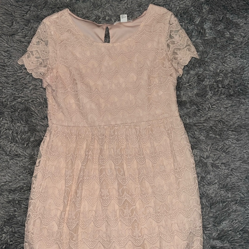 Forever 21 Lace Overlay Short Sleeve Dress